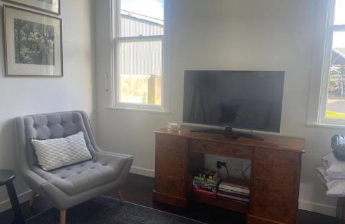 Featherston Maison | Alloa Petite