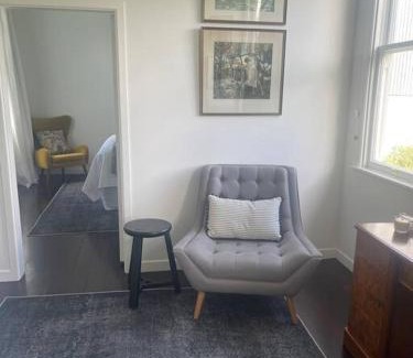 Featherston Maison | Alloa Petite