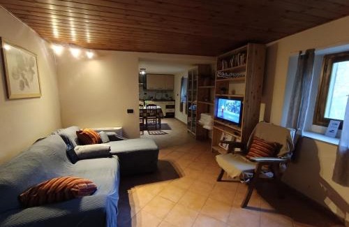 Pian degli Ontani Appartement | Alloggio Mezzovino by Holiday World