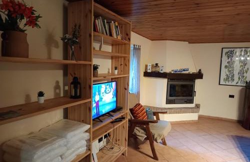 Pian degli Ontani Appartement | Alloggio Mezzovino by Holiday World