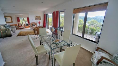 Waikawa Bay Appartement | Allports Sea view Apartment with Spa pool