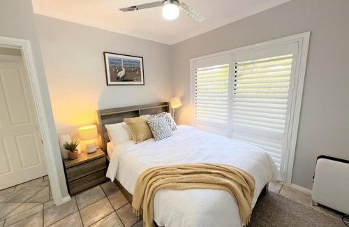 Umina Beach Maison | Ally’s Umina Oasis, pet-friendly spa coastal oasis