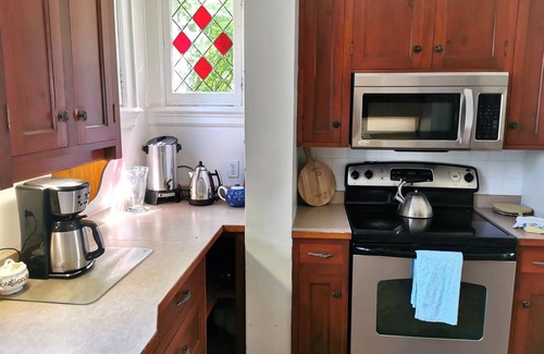 Port Stanley Villa | "Historic 7BR Lakefront Villa: Perfect for Family Gatherings & Summer Retreats"