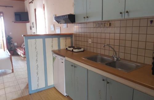 Lefktron Maison | Almyra apt in Mani