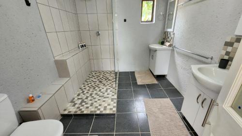 White River Appartement | Aloe Arbour Self-catering cottages