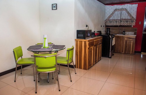 Villa Bonita Appartement | Aloj Entero 1km Juan Santamaría Airport