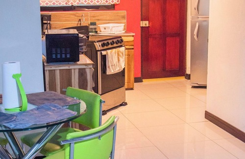 Villa Bonita Appartement | Aloj Entero 1km Juan Santamaría Airport