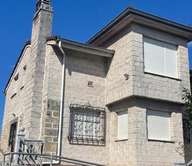 Santiago de Cartes Maison | Alojamiento CasAmalia