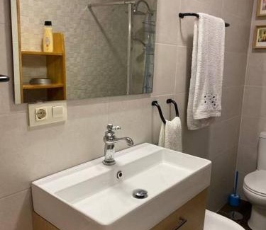 Guadamur Maison | Alojamiento con piscina a 10 minutos de Puy du Fou Toledo