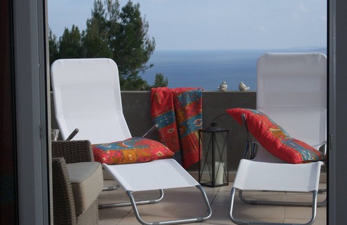 Alonissos Maison | Aloniro - Holiday property with sea views and sun terraces