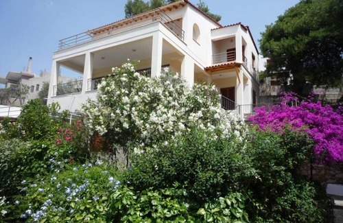 Votsi Maison | GRANDE VILLA à 80 m DE LA PLAGE! A l'extremité d'un petit village de pêcheurs