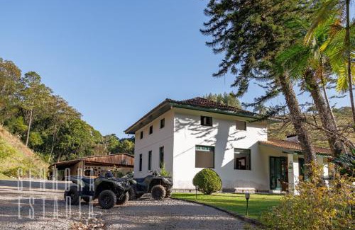 Sao Pedro de Alcantara Maison | Alpen Ville Ferme avec Piscine Inoubliable