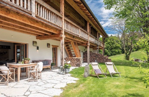 Frasdorf Appartement | Alpenglühen-chalet-suite 90m², 2 Schlafzimmer, Wohnraum mit Küche und Bad mit Sauna