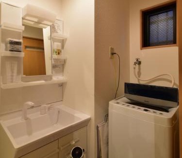 Matsuyama Appartement | Alphabed松山城西