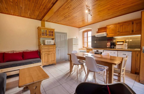 Morillon Villa | Appartement RDC avec jardin clos et arboré