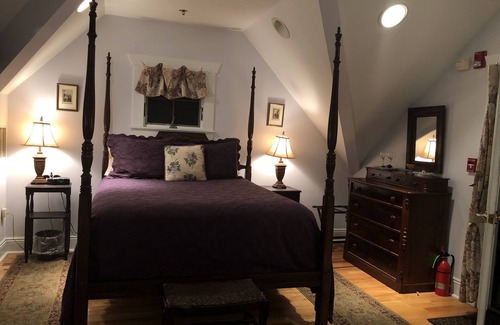 Vernon Lit Et Petit-Déjeuner | Alpine Haus Bed & Breakfast Inn