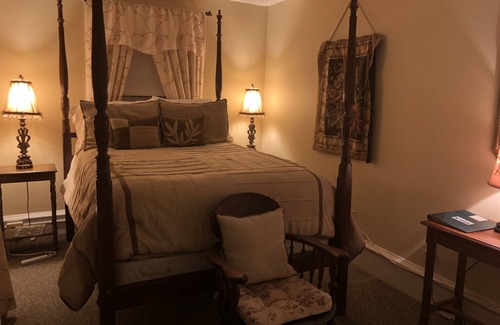 Vernon Lit Et Petit-Déjeuner | Alpine Haus Bed & Breakfast Inn