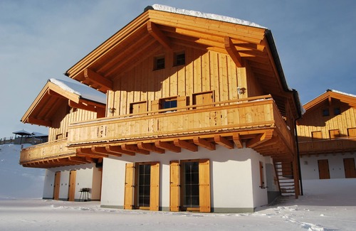 Hochkrimml Maison | Alpine hut with breathtaking mountain views and proximity to the lift in the Zil