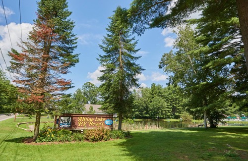 Corinth Maison | Alpine Lake RV Resort
