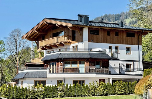 Moosen Appartement | Alpine Lodge SKI IN- SKI OUT Luxurious vacation apartment with 4 bedrooms