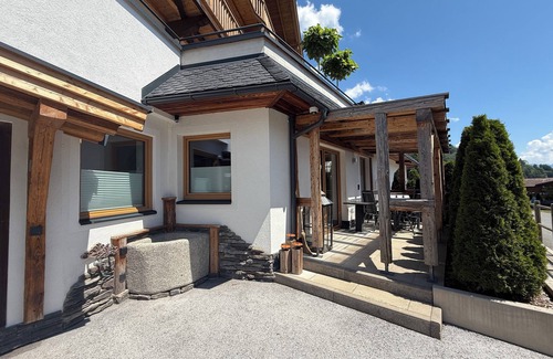 Moosen Appartement | Alpine Lodge SKI IN- SKI OUT Luxurious vacation apartment with 4 bedrooms