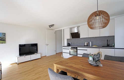 Kreuzegg Appartement | Apartment with garden and terrace
