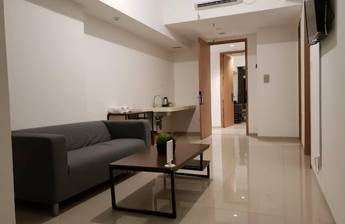 Cikokol Appartement | Alpine Room at TreePark City Apartement
