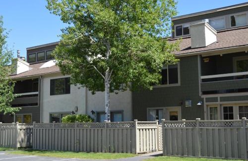 Ketchum Maison | Alpine Villa Condo 21