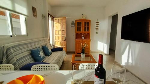 Alojera Maison | alquilaencanarias Casa La Playa La Gomera