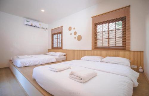 Khanong Phra Maison | Also pool villa
