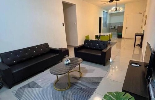 Kajang Appartement | Alstenor Homestay offers accommodations in Kajang and near IOI City Mall.