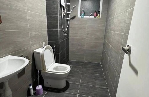 Kajang Appartement | Alstenor Homestay offers accommodations in Kajang and near IOI City Mall.