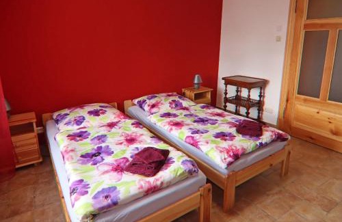 Lalendorf Appartement | Alt Krassow Lakeside Retreat