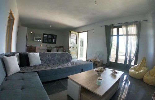 Parisata Appartement | Alternative Lux Apartment