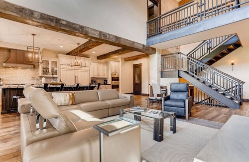Copper Mountain Appartement | Nouveau en 2019! VRAIES Suites de 7 chambres avec accès direct aux pistes de ski (3 maîtres!)
