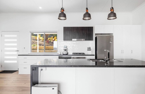 Coffs Harbour Maison | Pet Friendly, Easy Access, Spectacular Views