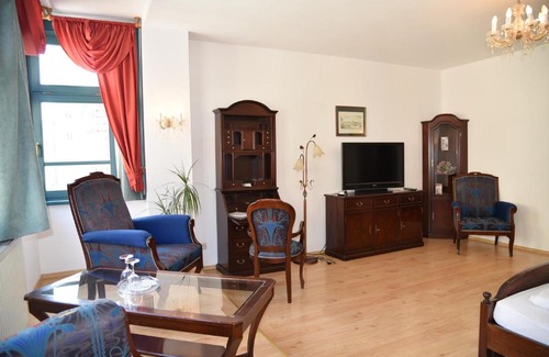 Meiningen Maison | Altstadthotel Garni Schlundhaus & Rautenkranz