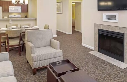 Berkeley Hôtel | Always a Great Idea To Unwind! 2 Amazing Suites w/ Kitchen and Living Room