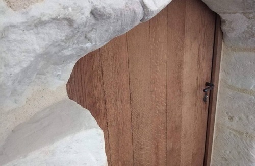 Monts-sur-Guesnes Maison | Aménagé dans le Château, le gîte Brilhac est accessible à tous