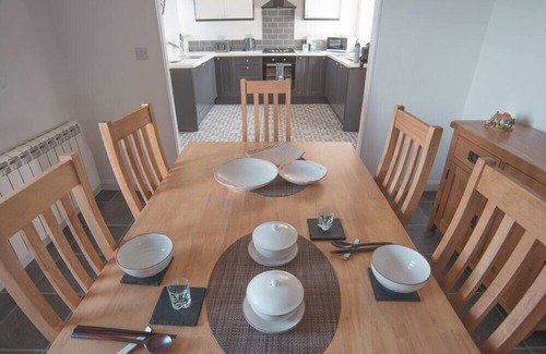 Isle of Lewis Cottage | AM BLÀR BEAG, family friendly, with a garden in Ness, Isle Of Lewis