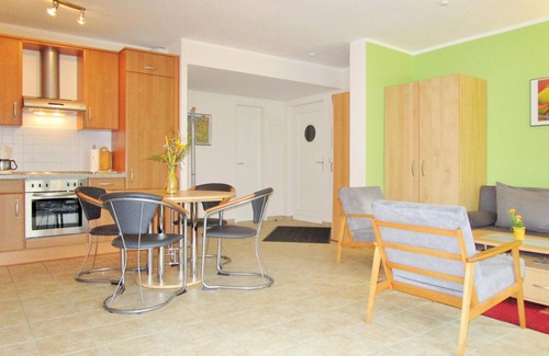 Wittenbeck Appartement | Am Grün 14 / Bettina / WE 4: friendly and spacious 2-room apartment