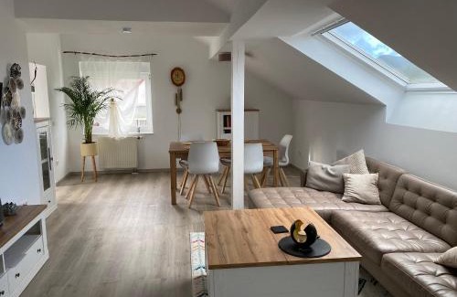 Queichhambach Appartement | Am Kienbusch - Südliche Weinstraße - Dachgeschoss