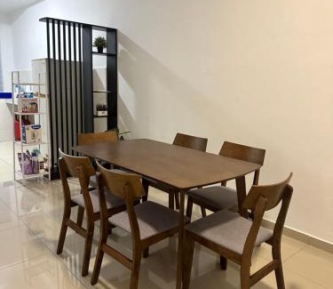 Bandar Sri Sendayan Maison | Aman Homestay Sendayan