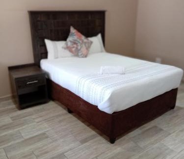Klerksdorp Maison | AMANI PALMS GUEST HOUSE