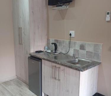 Klerksdorp Maison | AMANI PALMS GUEST HOUSE
