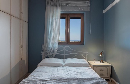 Aigialeia Maison | Amara Haven