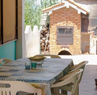 Granelli Maison | Amaris Mango Seafront Villa