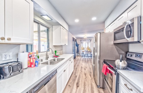 Winchester Maison | Amazing 1 story Villa 3min to Convention center 5 min to the strip large pool