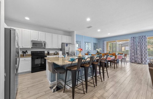 Davenport Maison | Amazing 10BR /8BA hot tub / pool table / 5257 Solterra resort