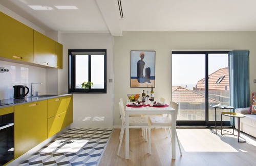 Foz do Douro Appartement | Amazing 2 Bedroom Apartment w/ Ocean Views, 2 min Walk From the Beach in FOZ